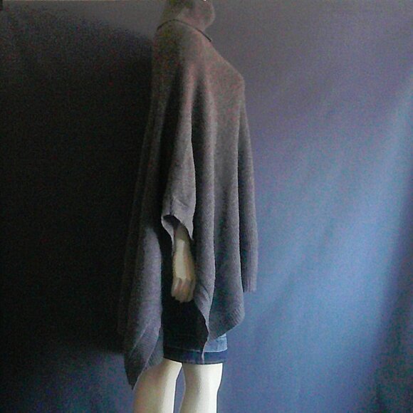 Halogen Gray Wool Cashmere Waffle Knit Turtleneck Pancho One Size - Picture 3 of 7